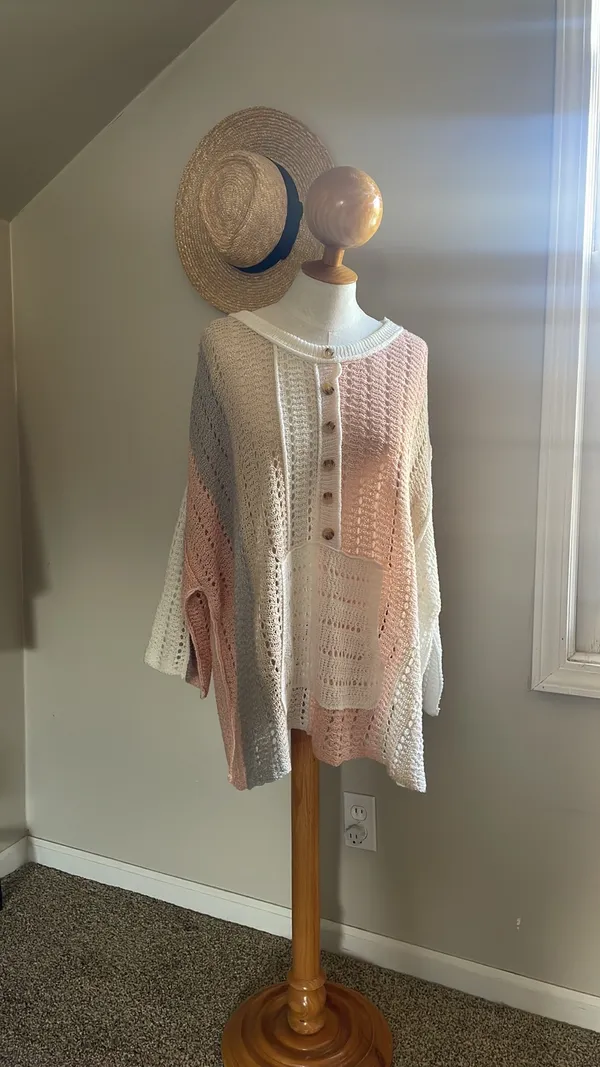 POL Blush Coral Stripe Loose Crochet Sweater - size small - Image 6