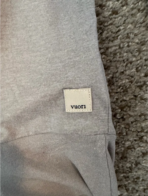 Vuori Cropped Long Sleeve - Image 3