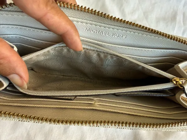 Michael Kors Wallet - Image 4