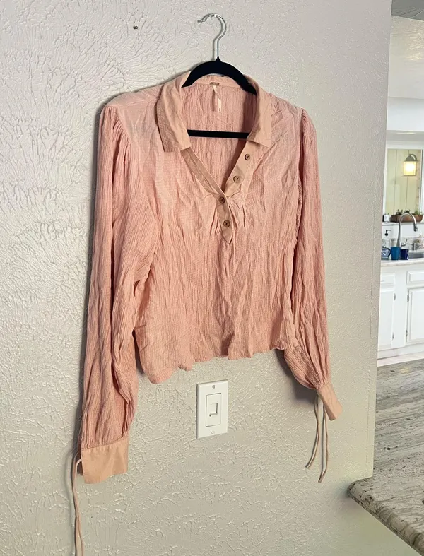 Free people gauze light pink pastel button down blouse M - Image 12