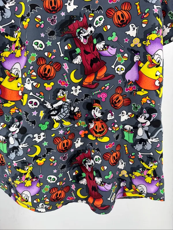 Disney Women’s Multicolor Halloween Print V-neck scrub top Mickey goofy S new - Image 4