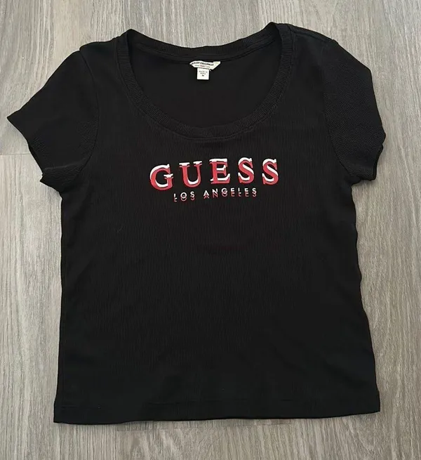 Guess Cropped Tee Shirt - Image 2