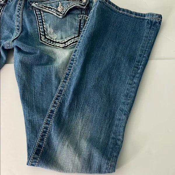 Miss Me Boot Cut Jeans with Contrast Stitching. 28. JS5014B32. Color Med: 52 - Image 5
