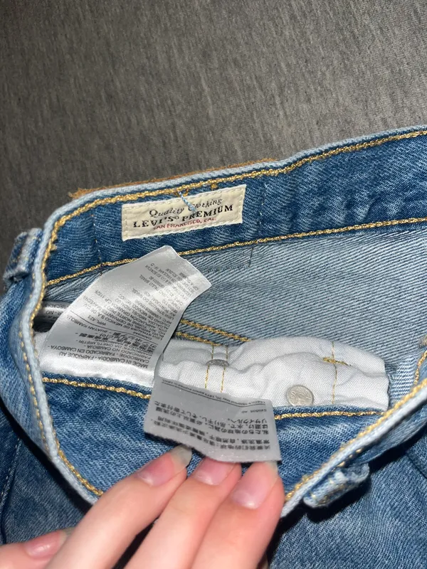 Levis Shorts - Image 2