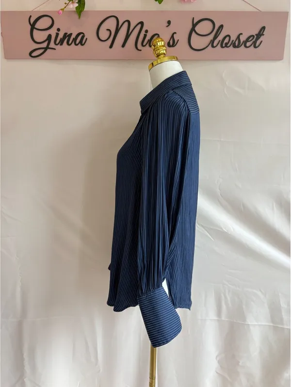 Free People Women's Navy Blue Striped Button-Up Long Sleeve Shirt Size Small - Image 3