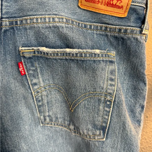 Levi’s Stylish Blue Denim Shortall - Image 4