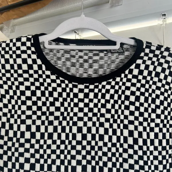 Vintage mod Liz Claiborne Black & White Checkerboard Knit Top Size Small - Image 4