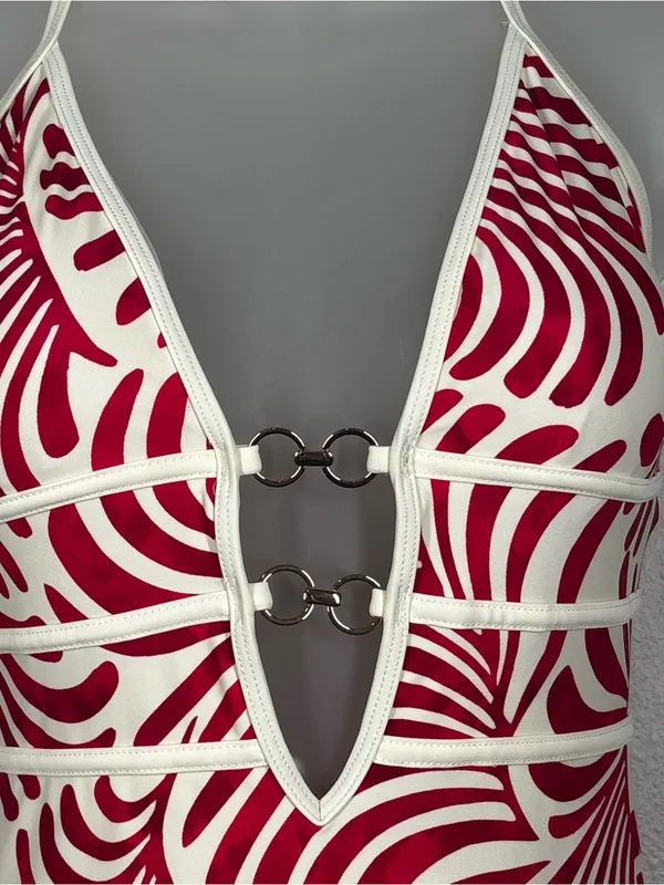 CUPSHE Women's One Piece Swimsuit Halter Plunging Neck Cutout Back Size Small - Image 6