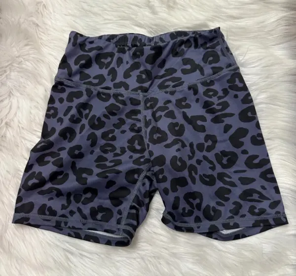 Amazon Workout Set Two-Piece Leopard  - Image 3