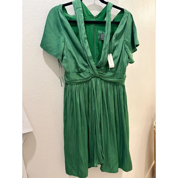 Anthropologie Green Pleated Mini Dress Cold Shoulder V-Neck Size 8 NWT - Image 3