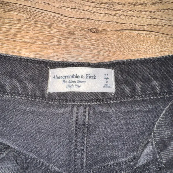 Abercrombie Mom High-Rise Shorts - Image 3