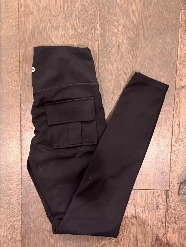 Halara Cargo Leggings - Image 2