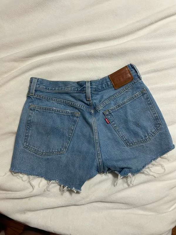 Levi’s Shorts 501 - Image 2