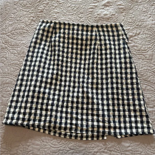Small•American Eagle•Classic• Navy and White Gingham Skirt - Image 2