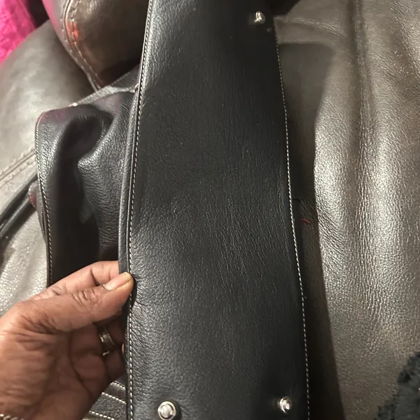 Celsius Black Genuine Leather Shoulder Bag - Image 10