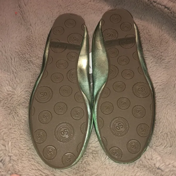 NWT SO Metallic Ballet Flats, size 6 - Image 5