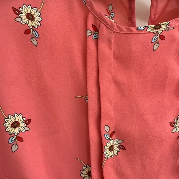 Liz Claiborne Pink Pleated Floral Short Sleeve Blouse Large - Image 3