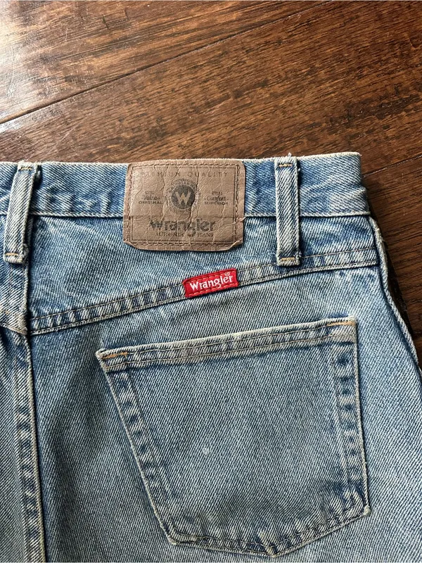 Wrangler Vintage Denim Shorts - Image 4