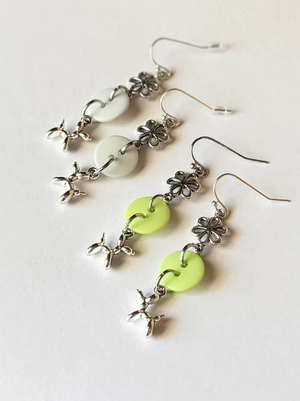Handmade retro fairy boho funky cottage style button dangle earrings🌀🌼 - Image 5