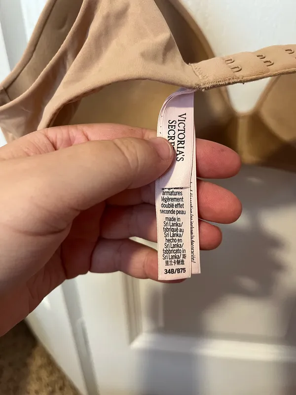 Victoria's Secret T-Shirt Lightly Lined Wireless Bra - Image 3