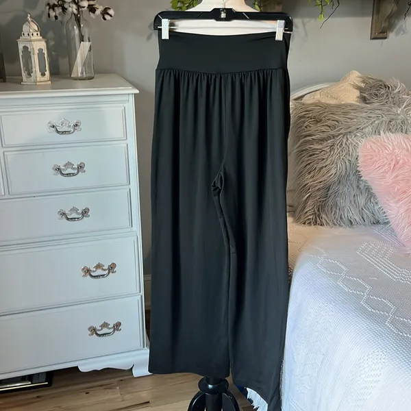 Wide Leg Pants Cross Over Waist Black Silky Stretchy Womens Medium Yoga - Image 9
