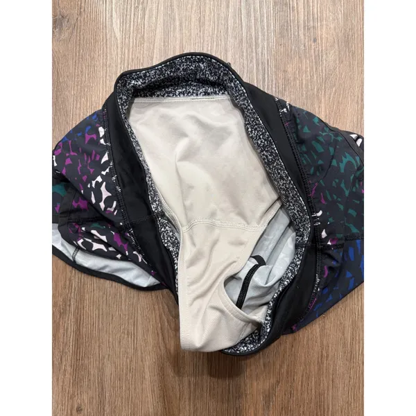 Lululemon Speed Up Shorts Womens 6 Multicolor Abstract Geometric Running - Image 4