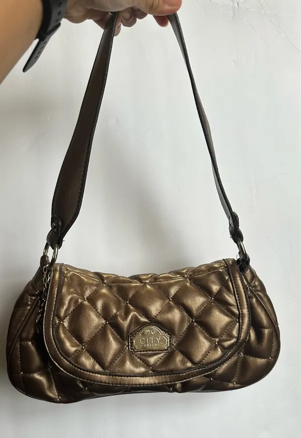 Y2K City UNLTD Quilted Gold Metallic Purse - Image 13