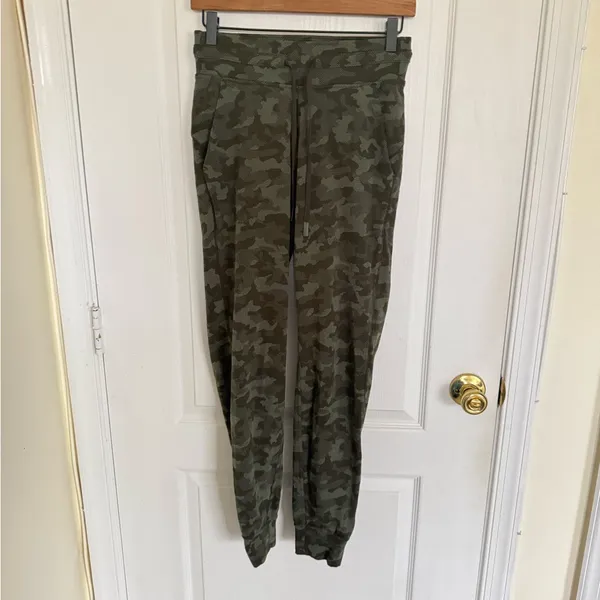 Lululemon Ready to Rulu Jogger Heritage Camo Dark Olive Green Twill - Image 3