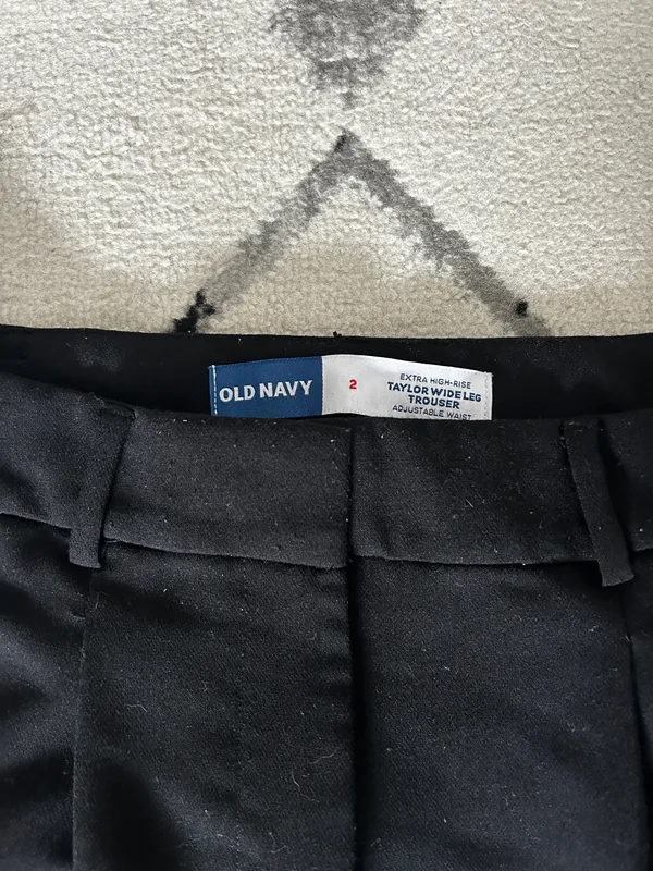 Old Navy Trousers - Image 2