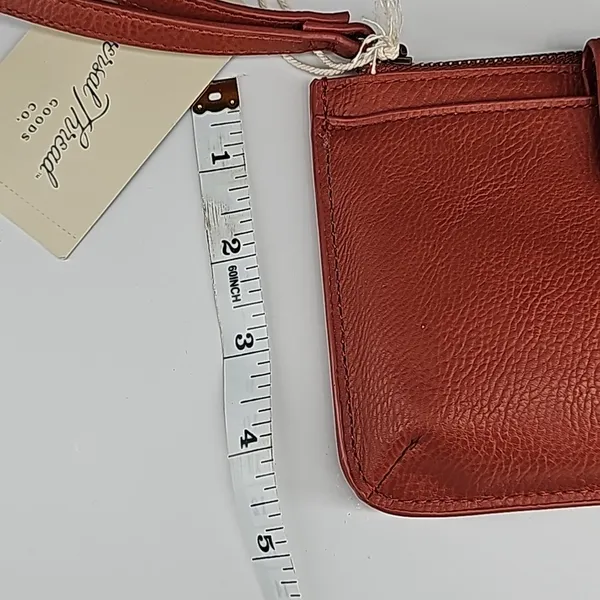UNIVERSAL THREADS WRISLET FAUX LEATHER - Image 5