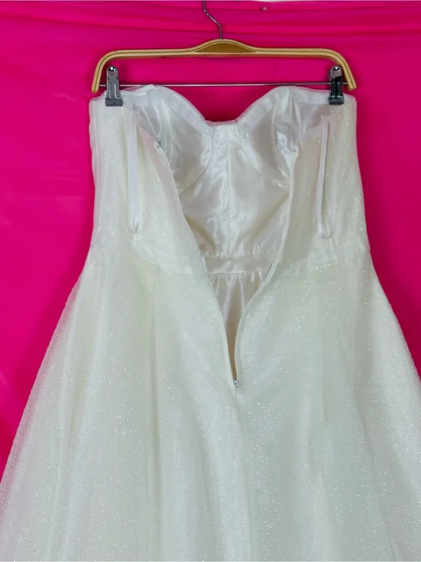 Gianni Bini Sparkling White Strapless Sweetheart A-Line Dress - Image 13