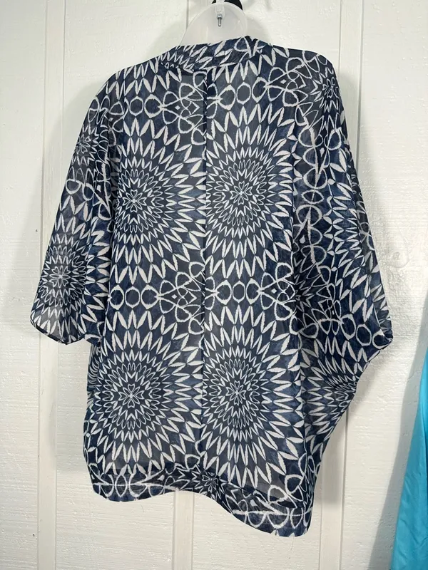 Gap Blue and Tan Lightweight Cardigan Size Medium/Large EUC - Image 5