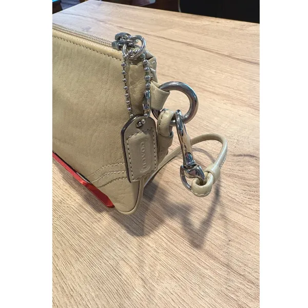Coach Soho Oatmeal Pebbled Leather Wristlet Zip‎ Pouch Buff Silver Hardware - Image 4