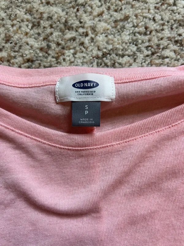 Old Navy Pink Top - Image 3