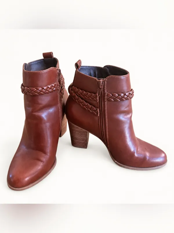 American Eagle Brown Braided Strap Heeled Ankle Boots Size 8 - Image 2