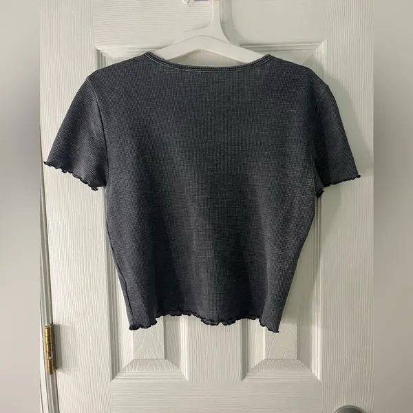 American Eagle Cropped Shirt - Image 3