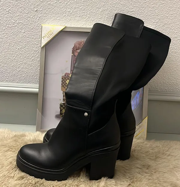 Urban outfitters long black boots size 9 - Image 5