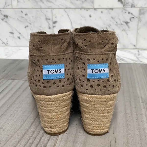 TOMS Moroccan Cutout Desert Rope Wedge Bootie Taupe Neutral 8 - Image 6