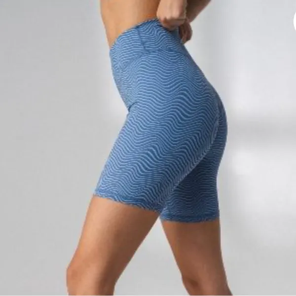 BALANCE ATHLETICA Vitality The Storm Rider Short in Oasis‎ Size Small - Image 4
