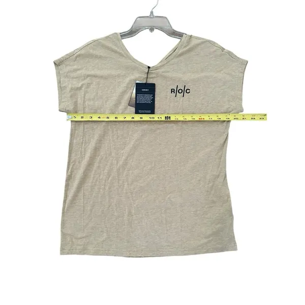 On Cloud Women's R.O.C. Run On Clouds T-Shirt in Camel size medium - Image 6