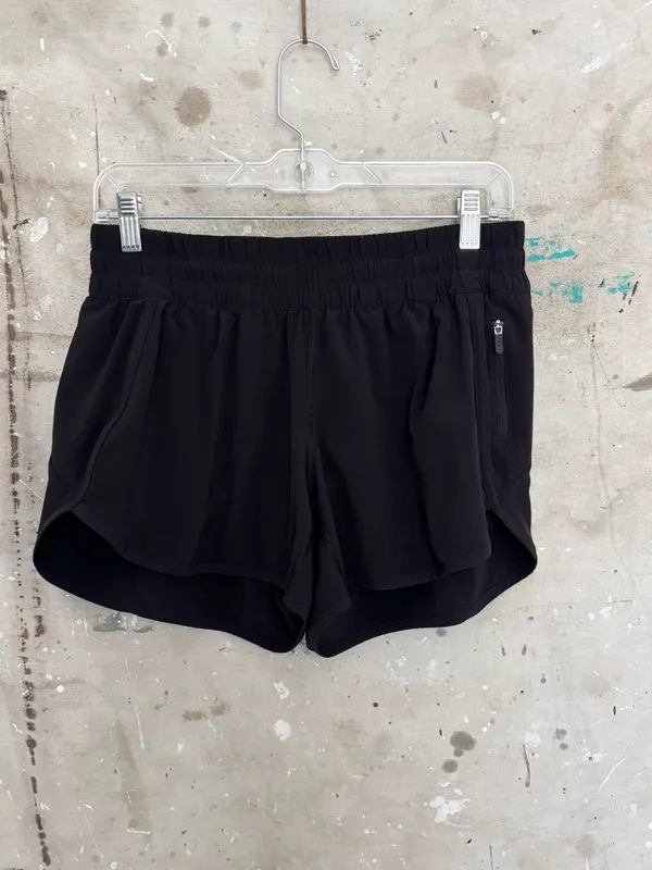 Lululemon Tracker Short V 4", Black - Image 2