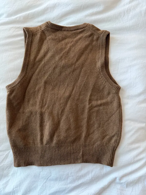Brandy Melville Sweater Vest Brown - Image 2