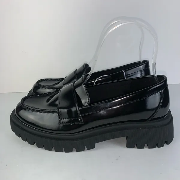 Old Navy Faux-Leather Chunky Heel Loafers womens size 6.5 - Image 5