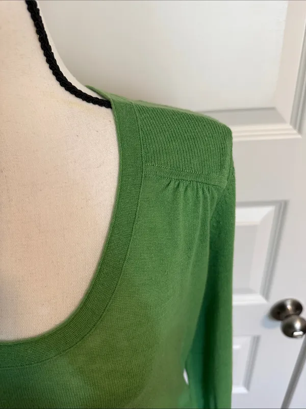 Loft| Green Scoop Neck Lightweight Long Sleeve Sweater with ribbed accents - Image 3