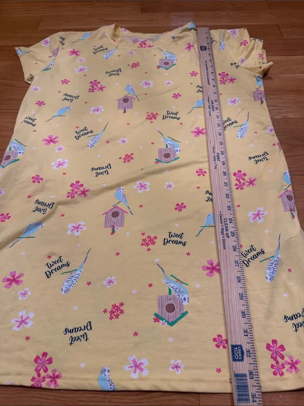 Joyspun night gown size s/m. - Image 4