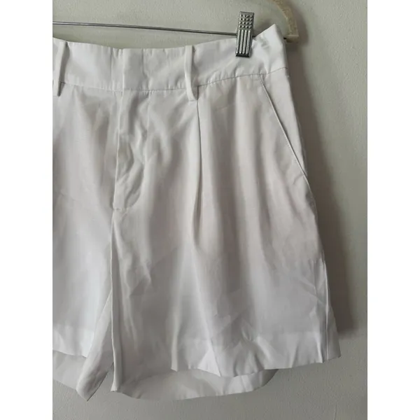 NWT Ann Taylor The Pleated Shorts White Size 2 - Image 3