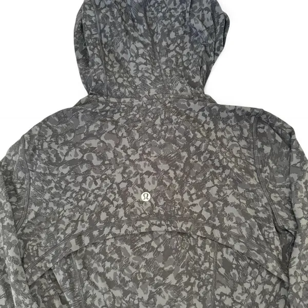 Lululemon Hooded Define Jacket Nulu - Size 6 - Image 6