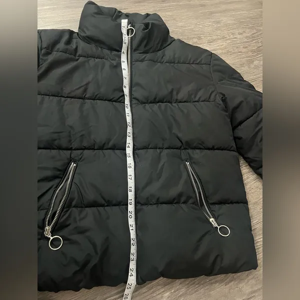 Altar'd State women’s Classic Black Puffer Jacket size medium - Image 7