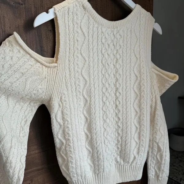 Anthropologie Pilcro Fisherman Cold Shoulder Sweater M - Image 5