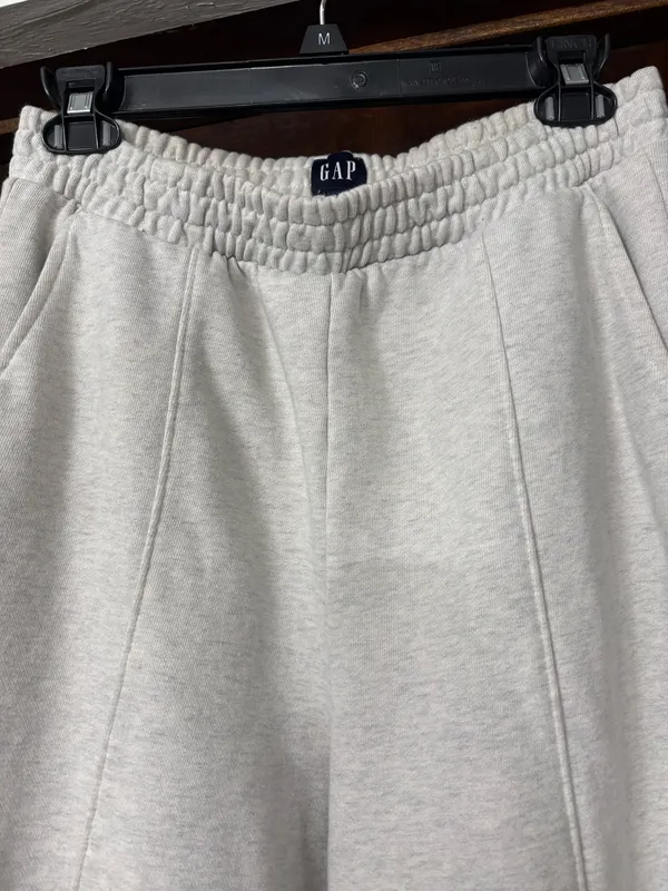 Ladies Sz med gray sweatpants by the gap - Image 3